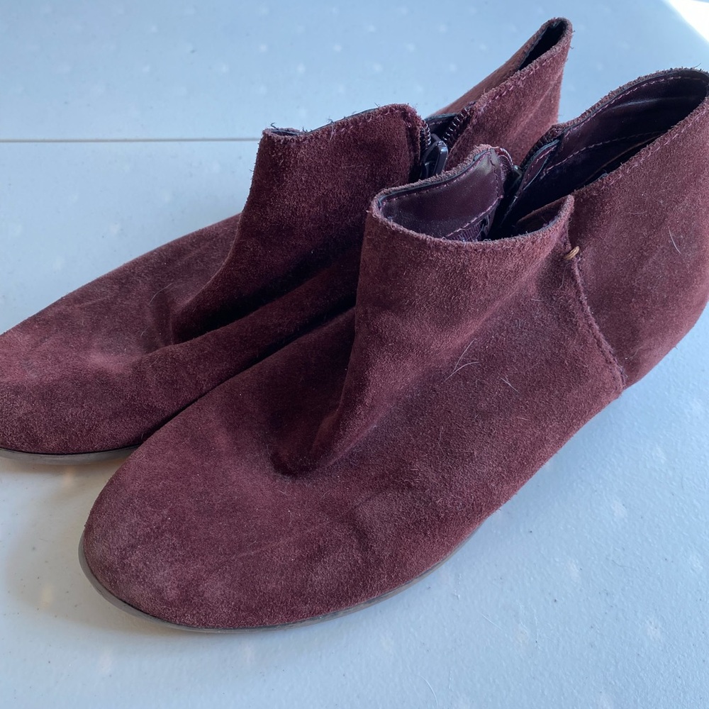 Bass booties. Size 8. Very good condition.